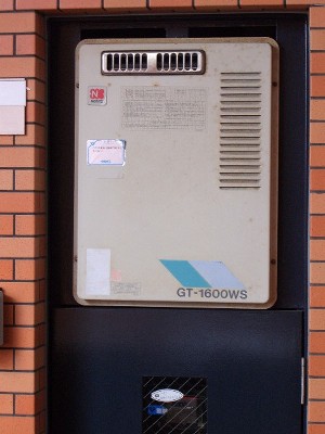 ガス給湯器 取替え工事 施工例 画像